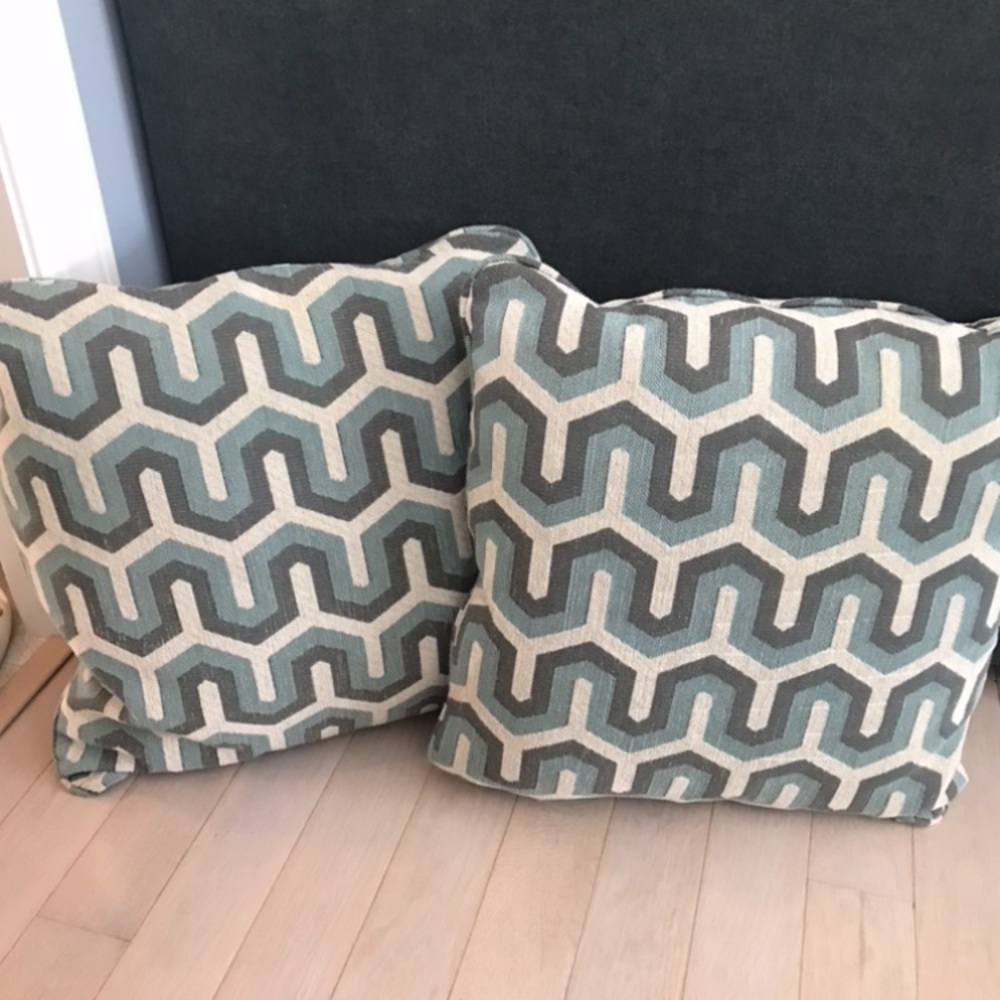 Accent Pillows 2-pc 18” x 18” New no tags Aqua & Gray pattern Design